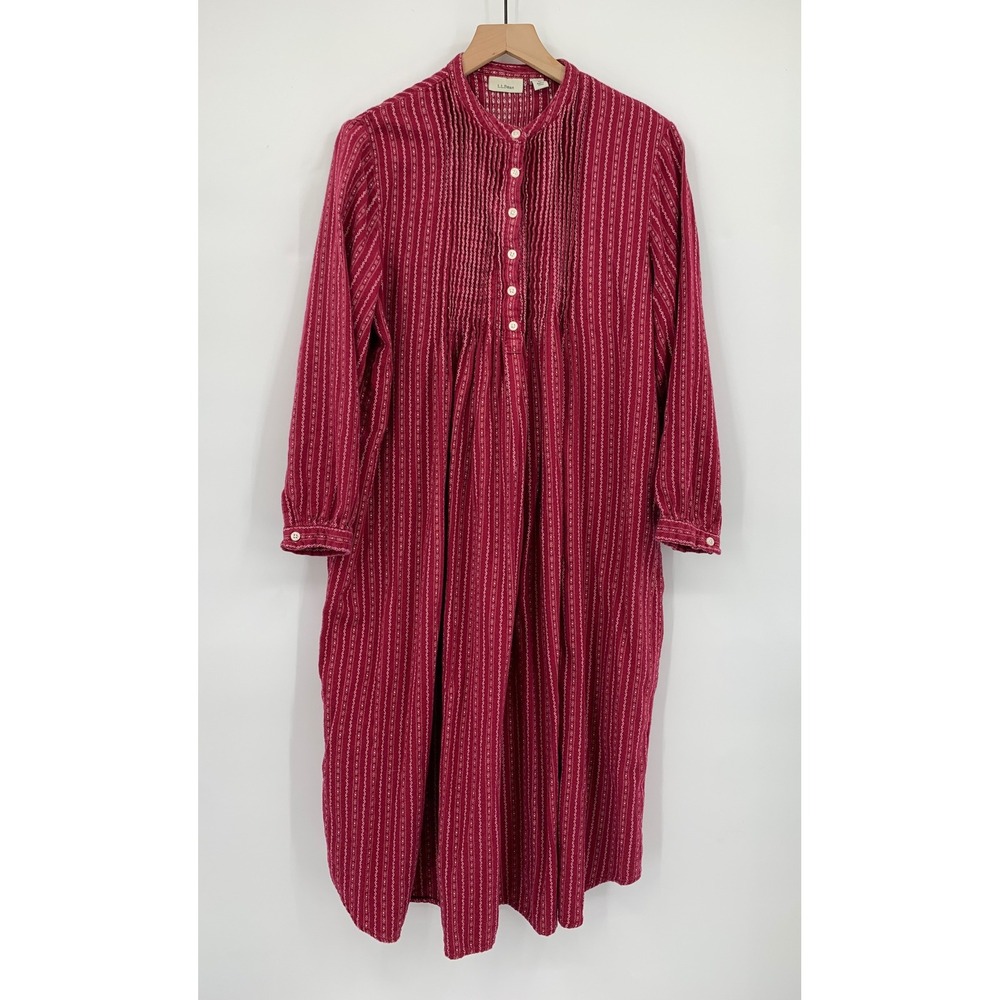 Vintage LL Bean Night Gown Medium Petite Flannel Red Cotton Pintuck Long Sleeve